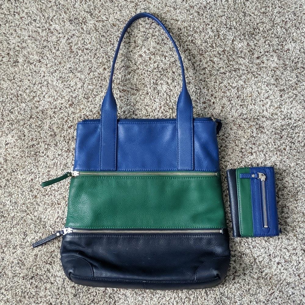 Fossil Leather Purse with matching wallet